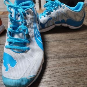 Men's Puma Tennis Shoes Size 10.  Like new shoes.  Worn maybe twice.